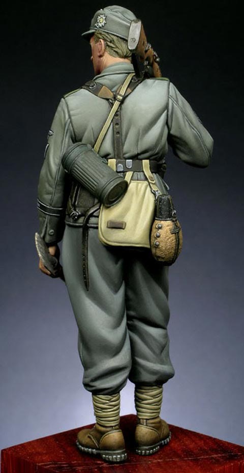 Figura a escala 120mm representando a un soldado Gebirgsj&auml;ger perteneciente a la 7th SS div."Prinz Eugen".