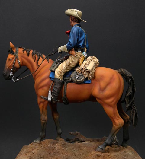 Coronel Custer a Caballo - Escala 90mm.