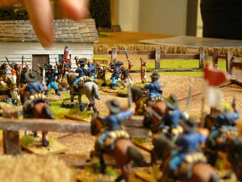 Ger&oacute;nimo y su grupo de guerreros apaches ataca por sorpresa un puesto de avanzada del ej&eacute;rcito de EE.UU