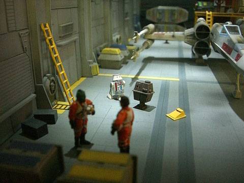 Pilotos en Hangar - Base Rebelde de Star Wars