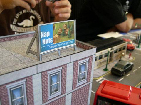 Partida de wargame Zombie Invasion jugada por el grupo Napnuts en Singapur 