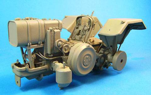 Magnifica replica a escala 1/16 y realizada en scratch del trator Lanz Bulldog D-4090
