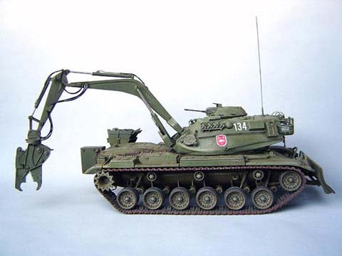 Veh&iacute;culo Blindado de Zapadores M- 60 Alacran- Escala 1/35