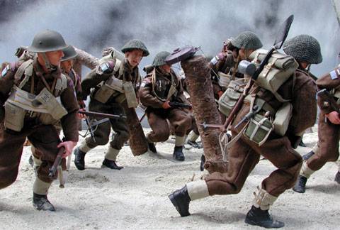 Magnifica  representacion historica con estas figuras a escala 1:6 del desembarco en Juno. Las imagenes nos dan una sensaci&oacute;n casi fotogr&aacute;fica del desembarco y asalto a la playa de Juno. 