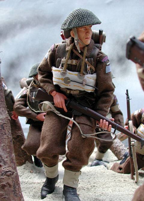 Magnifica  representacion historica con estas figuras a escala 1:6 del desembarco en Juno. Las imagenes nos dan una sensaci&oacute;n casi fotogr&aacute;fica del desembarco y asalto a la playa de Juno. 