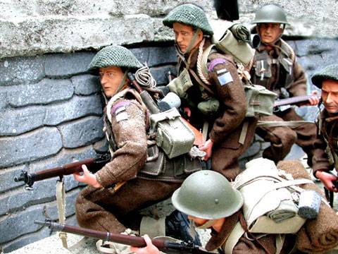 Magnifica  representacion historica con estas figuras a escala 1:6 del desembarco en Juno. Las imagenes nos dan una sensaci&oacute;n casi fotogr&aacute;fica del desembarco y asalto a la playa de Juno. 
