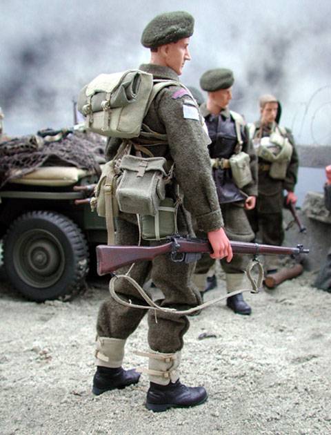 Magnifica  representacion historica con estas figuras a escala 1:6 del desembarco en Juno. Las imagenes nos dan una sensaci&oacute;n casi fotogr&aacute;fica del desembarco y asalto a la playa de Juno. 
