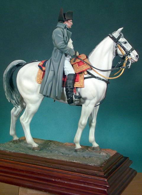 Figura de la Casa de miniaturas, Andrea Miniaturas a escala de 90 mm, representando a la figura de Napoleon Bonaparte a Caballo.