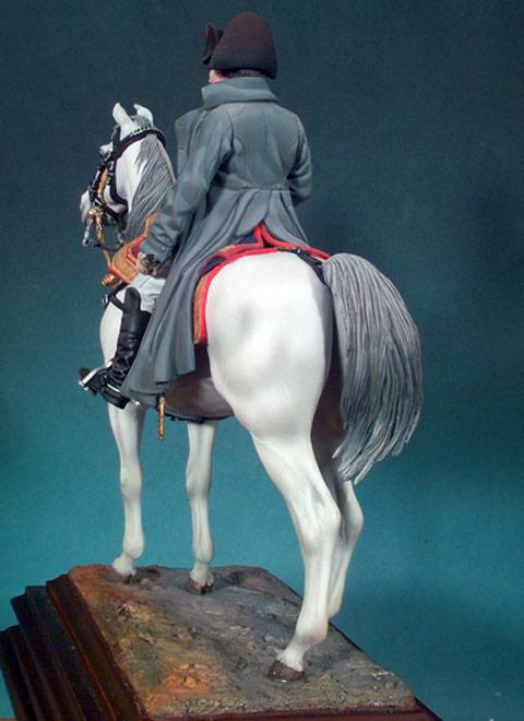 Figura de la Casa de miniaturas, Andrea Miniaturas a escala de 90 mm, representando a la figura de Napoleon Bonaparte a Caballo.