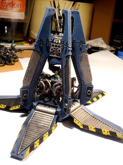  Capsula de Desembarco de los Marines Espaciales perteneciente a la caja Punta de Lanza de la serie Warhammer 40000 de Citadel. 