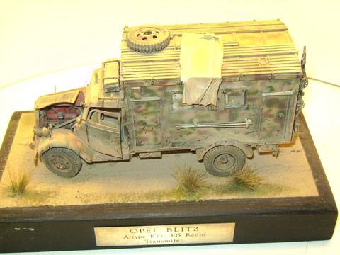 Opel Blitz A-tipe kfz. 305 Radio Transmisor - Escala 1/35