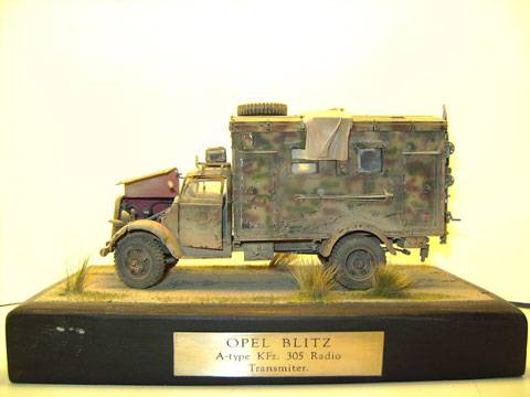 Opel Blitz A-tipe kfz. 305 Radio Transmisor - Escala 1/35