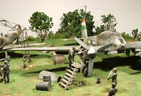 Operacion de Mantenimiento de Aviones - Escala 1:48