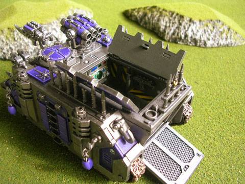 Rhino - Marines del Caos.  