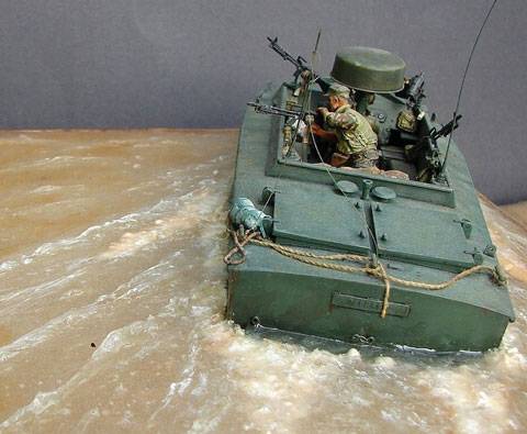 Diorama de un grupo de lanchas de asalto en busca de vietnamitas