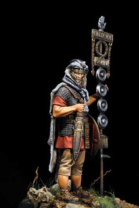 Signifier IV cohorte XXX Legion Ulpia - Escala 75mm