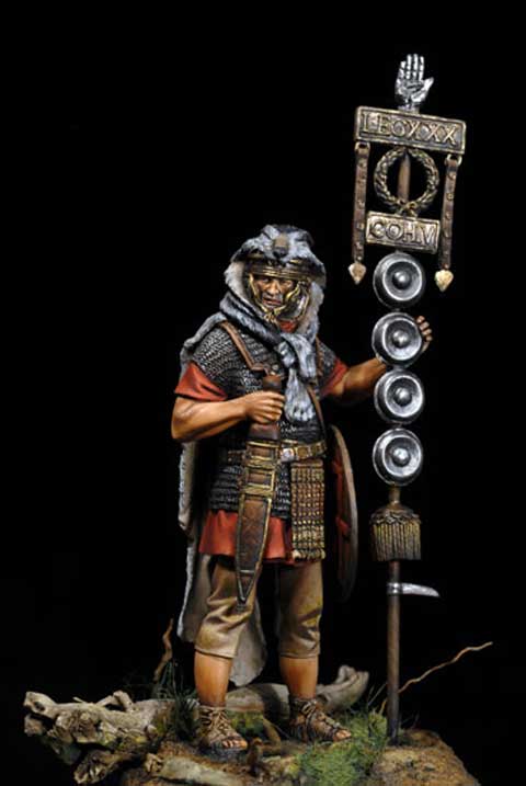 Signifier IV cohorte XXX Legion Ulpia - Escala 75mm