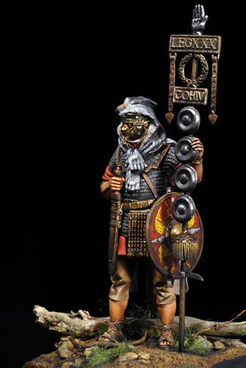 Signifier IV cohorte XXX Legion Ulpia - Escala 75mm