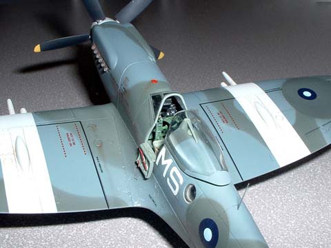 Supermarine Spitfire Mk.XIVe - Escala 1/48