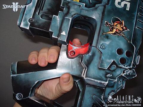 Recortable de Papel del  Arma de Asalto de Starcraft , el Terran Marine Cannon a escala 1/1.