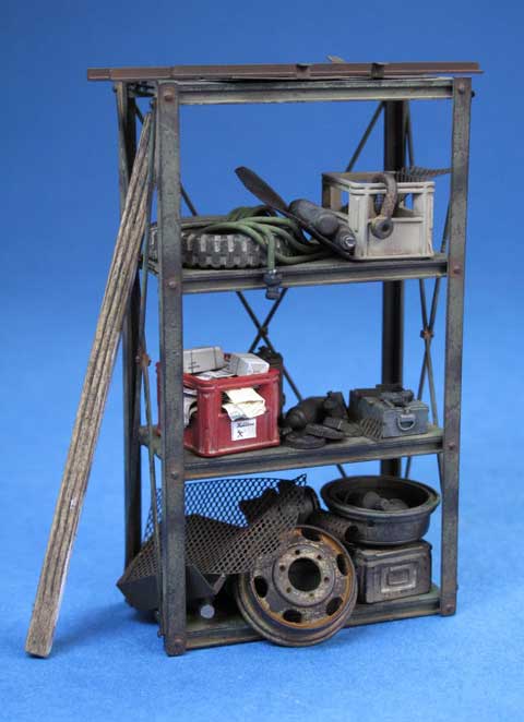 Impresionante diorama a escala 1/35 de un taller mec&aacute;nico militar reutilizado por los aliados durante la Segunda Guerra Mundial. 