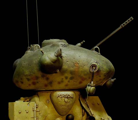 Acorazado de combate alem&aacute;n P.A. 58 Uber Krote armado con una 1.5cm MG Heavy Machine Gun. 