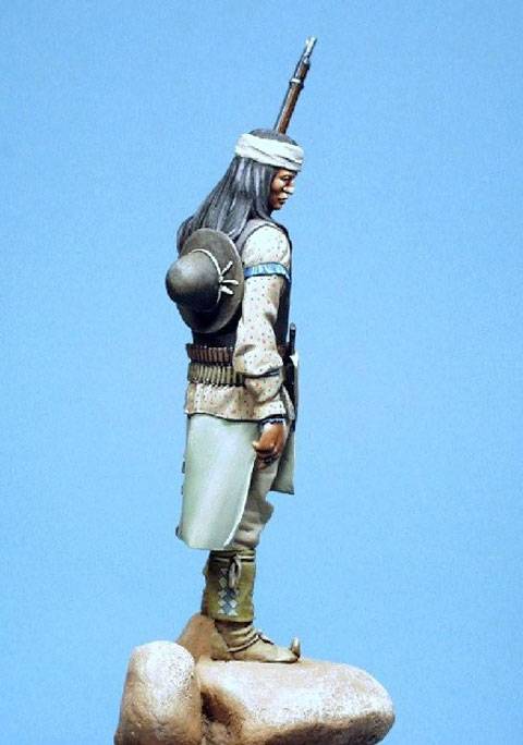 Figura del Jefe apache Valerio en el a&ntilde;o 1880 de la casa de miniaturas PiliPili a escala de 120 mm