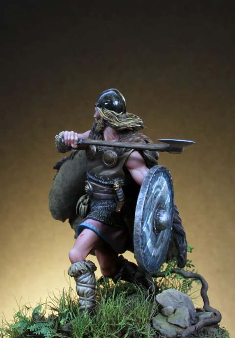 Vikingo en Combate - Escala 54mm