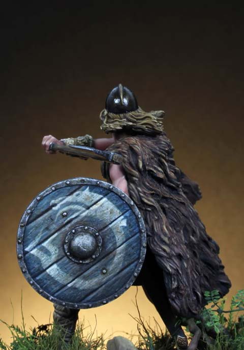 Vikingo en Combate - Escala 54mm