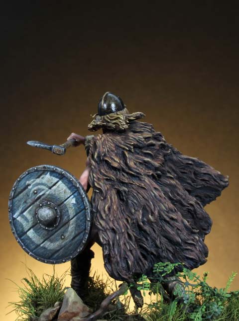 Vikingo en Combate - Escala 54mm
