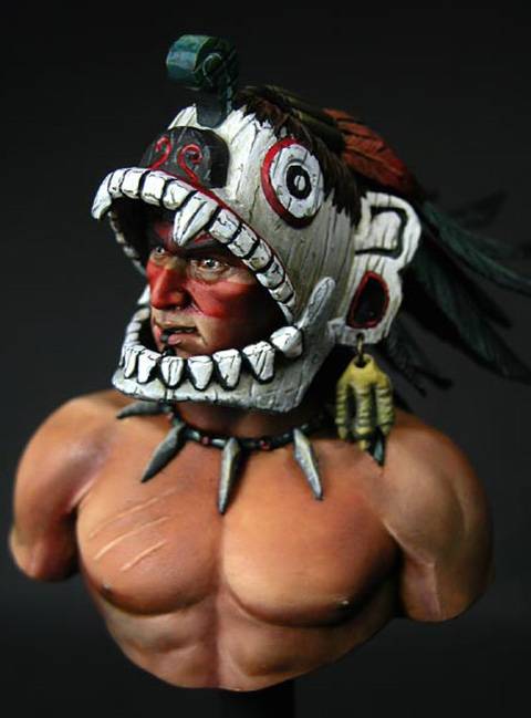 Busto de un Guerrero Azteca. 