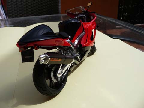 Suzuki Yoshimura X-1 Hayabusa - Escala 1/12